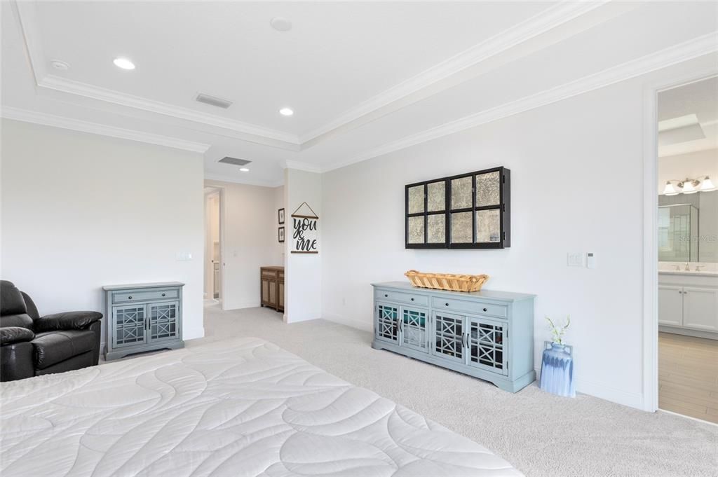 For Sale: $1,475,000 (5 beds, 5 baths, 4280 Square Feet)