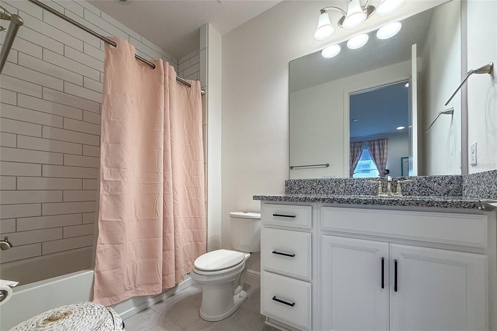 For Sale: $1,475,000 (5 beds, 5 baths, 4280 Square Feet)