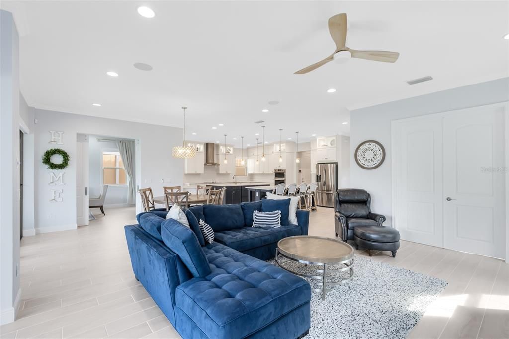 For Sale: $1,475,000 (5 beds, 5 baths, 4280 Square Feet)