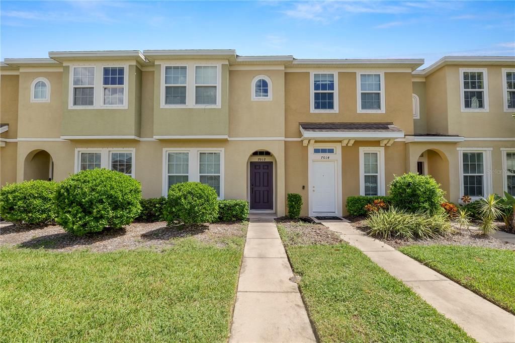 Recently Rented: $1,700 (2 beds, 2 baths, 1240 Square Feet)