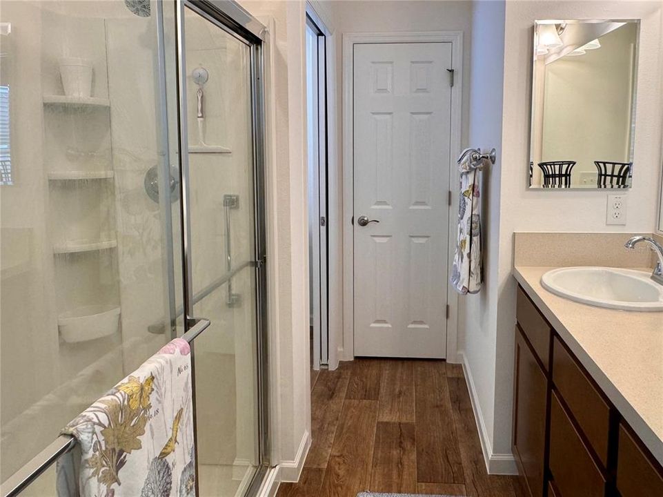 For Sale: $319,900 (2 beds, 2 baths, 1227 Square Feet)