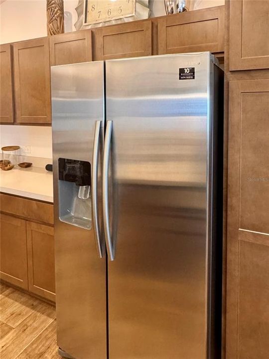 For Sale: $319,900 (2 beds, 2 baths, 1227 Square Feet)