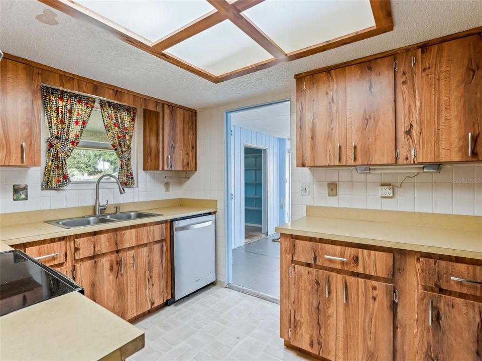 En Venta: $130,000 (2 camas, 2 baños, 1328 Pies cuadrados)