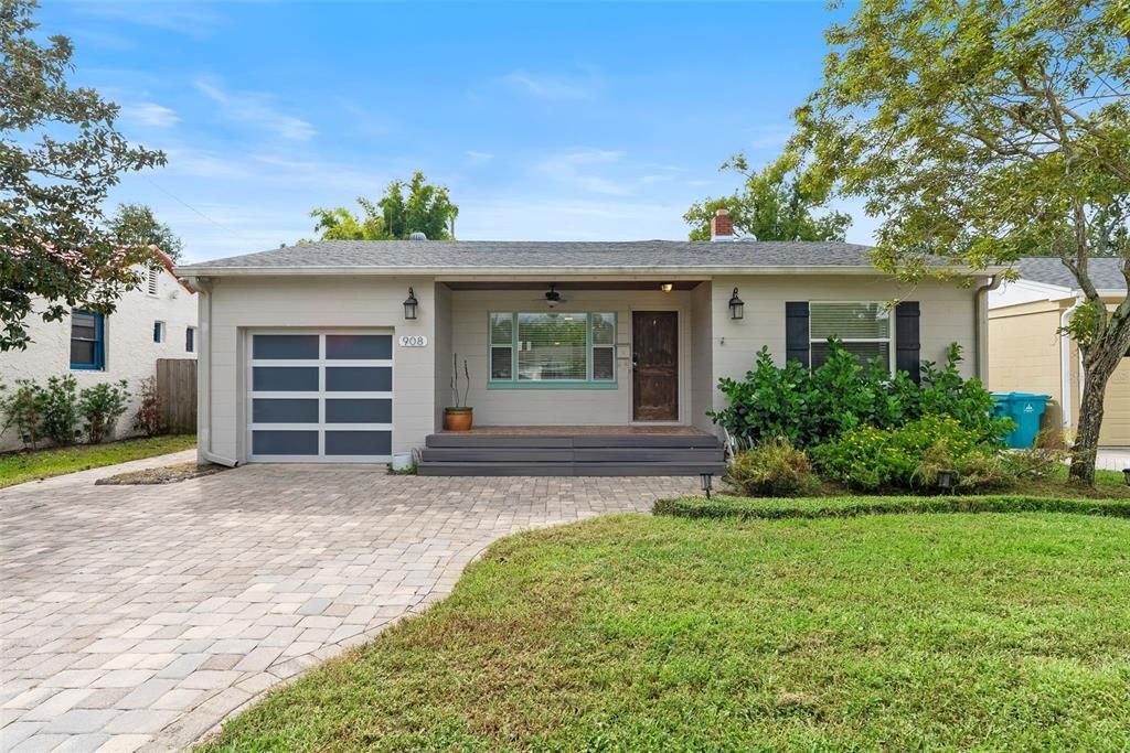 Recently Sold: $520,000 (2 beds, 2 baths, 1390 Square Feet)