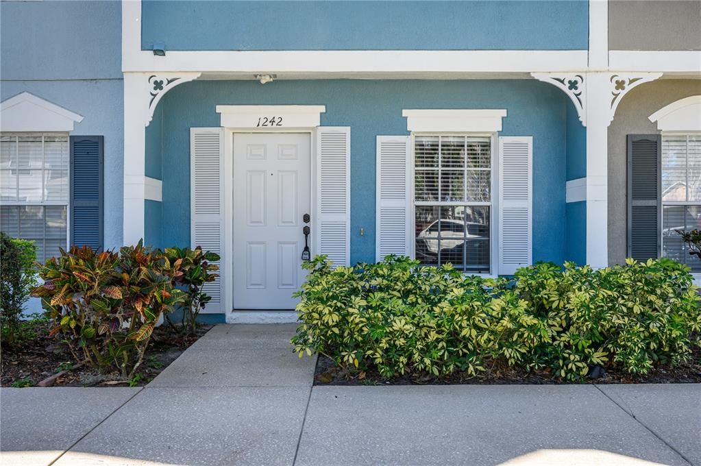 For Rent: $1,800 (2 beds, 2 baths, 1095 Square Feet)