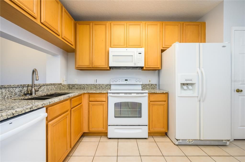 For Rent: $1,800 (2 beds, 2 baths, 1095 Square Feet)