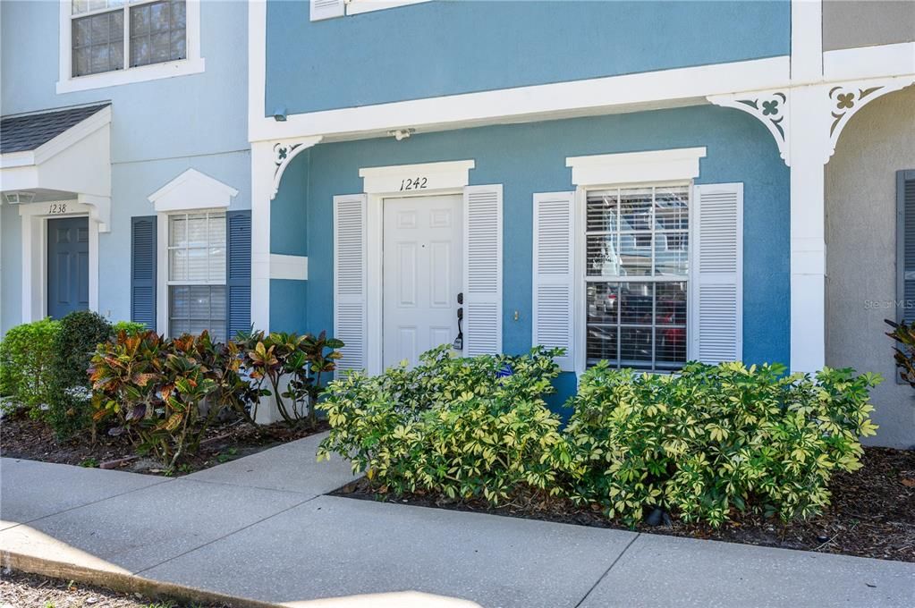 For Rent: $1,800 (2 beds, 2 baths, 1095 Square Feet)