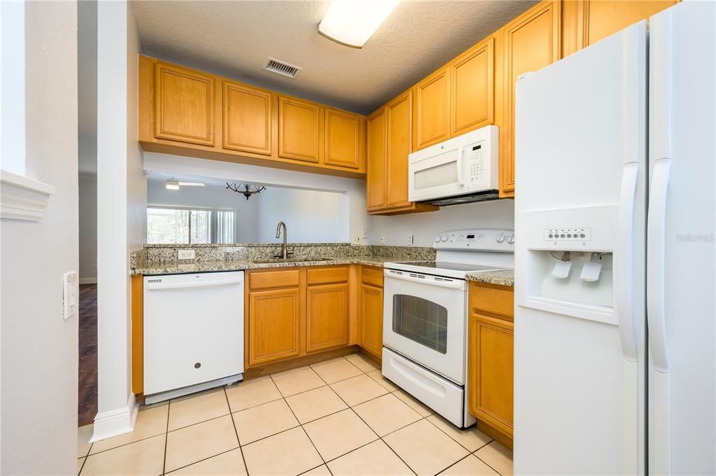 For Rent: $1,800 (2 beds, 2 baths, 1095 Square Feet)