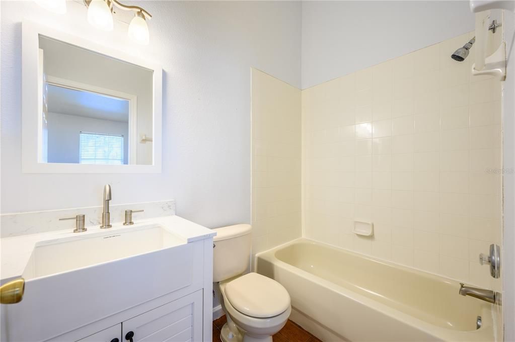 For Rent: $1,800 (2 beds, 2 baths, 1095 Square Feet)