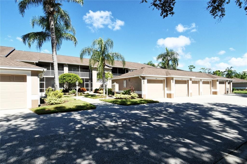 Activo con contrato: $229,000 (2 camas, 2 baños, 1684 Pies cuadrados)