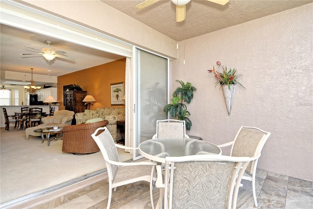 Activo con contrato: $229,000 (2 camas, 2 baños, 1684 Pies cuadrados)