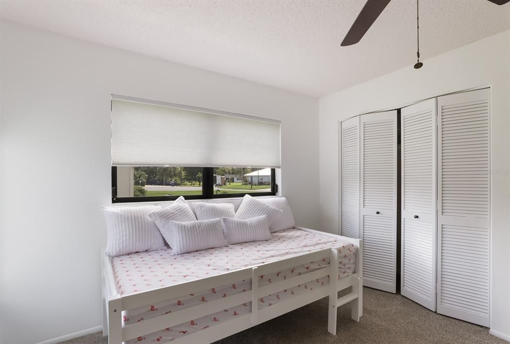 Active With Contract: $4,195 (3 beds, 3 baths, 1706 Square Feet)