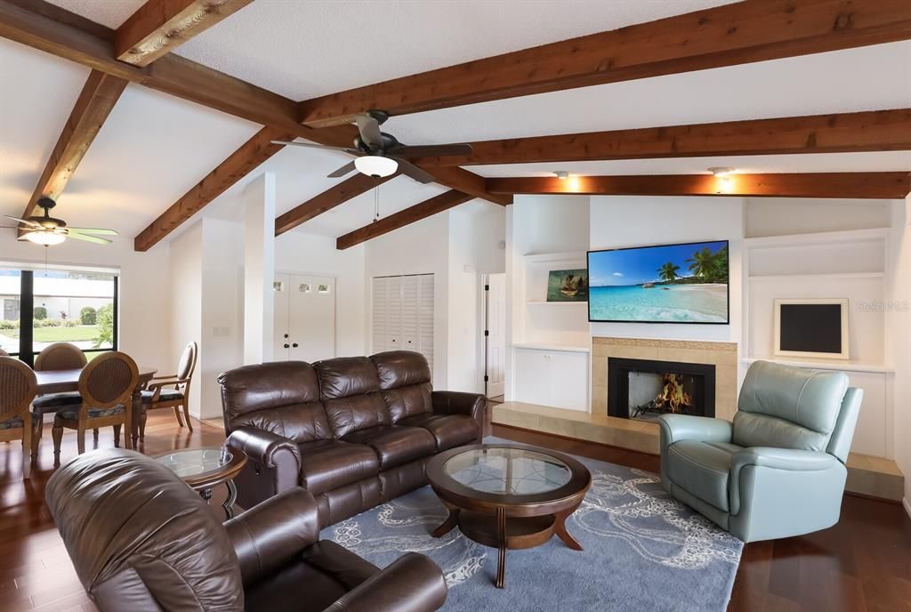 Active With Contract: $4,195 (3 beds, 3 baths, 1706 Square Feet)