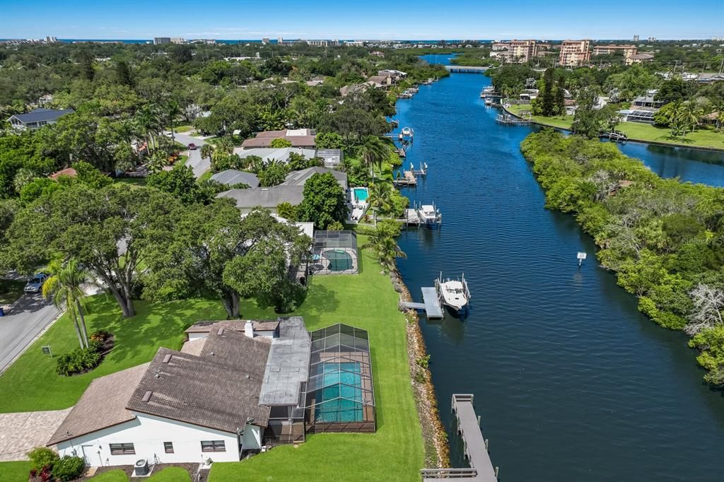 Active With Contract: $4,195 (3 beds, 3 baths, 1706 Square Feet)