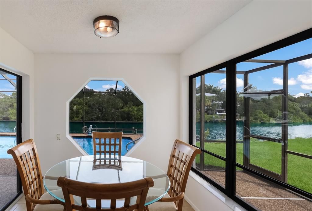 Active With Contract: $4,195 (3 beds, 3 baths, 1706 Square Feet)