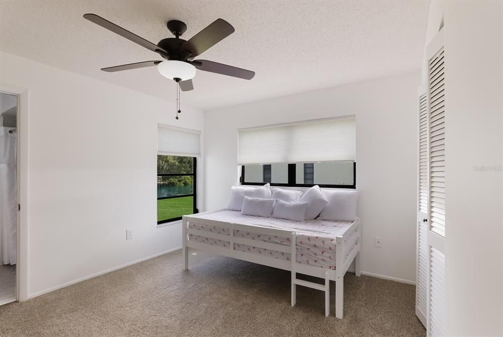 Active With Contract: $4,195 (3 beds, 3 baths, 1706 Square Feet)