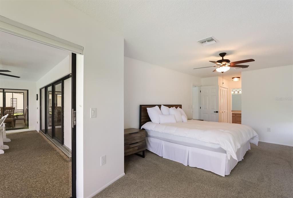 Active With Contract: $4,195 (3 beds, 3 baths, 1706 Square Feet)