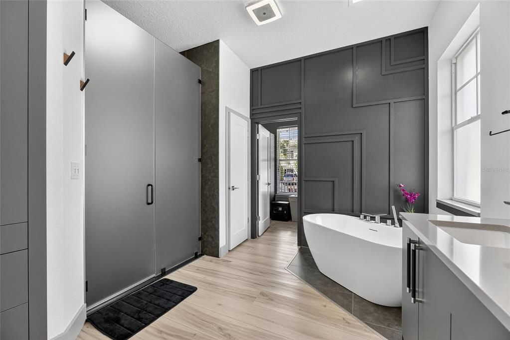 待售: $880,000 (3 贝兹, 3 浴室, 2453 平方英尺)