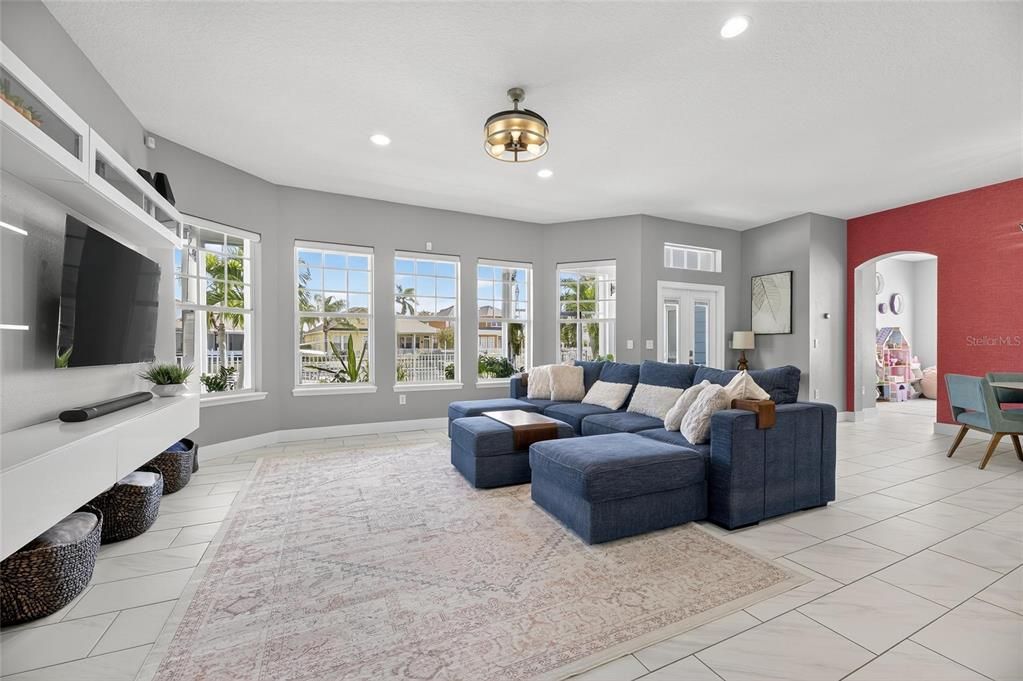 待售: $880,000 (3 贝兹, 3 浴室, 2453 平方英尺)