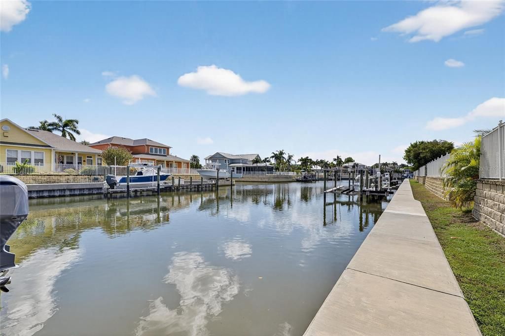 待售: $880,000 (3 贝兹, 3 浴室, 2453 平方英尺)