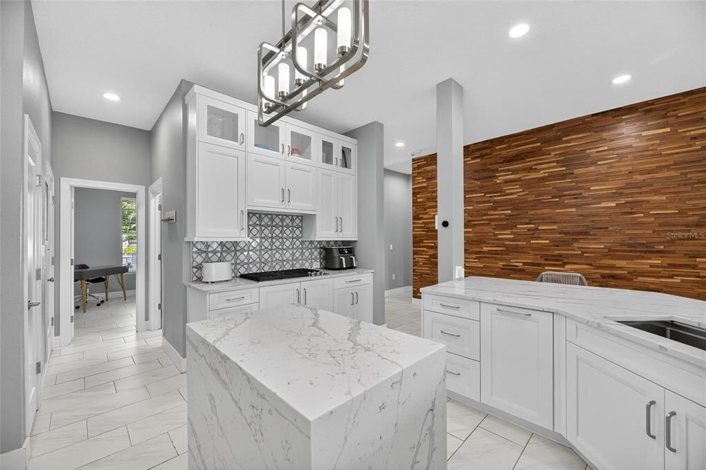 待售: $880,000 (3 贝兹, 3 浴室, 2453 平方英尺)