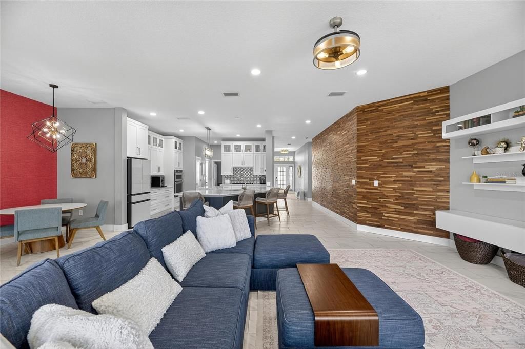 待售: $880,000 (3 贝兹, 3 浴室, 2453 平方英尺)