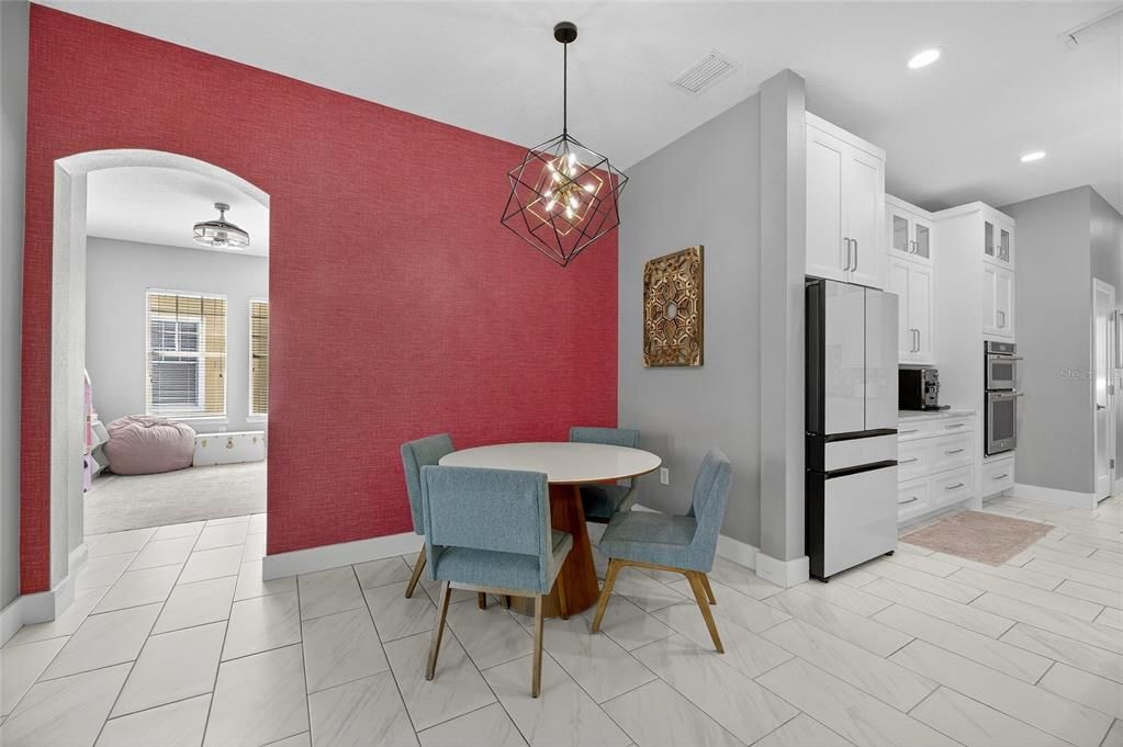 待售: $880,000 (3 贝兹, 3 浴室, 2453 平方英尺)