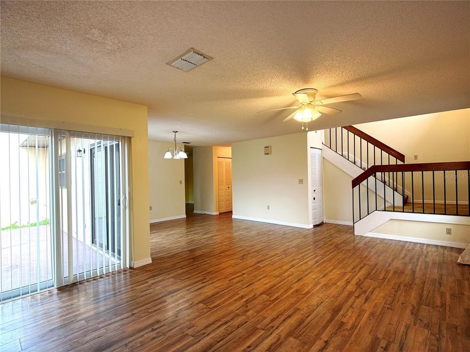 For Rent: $1,399 (3 beds, 2 baths, 1586 Square Feet)