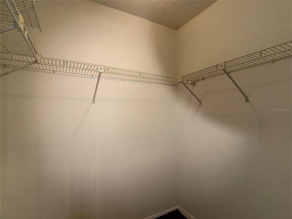 For Rent: $1,399 (3 beds, 2 baths, 1586 Square Feet)