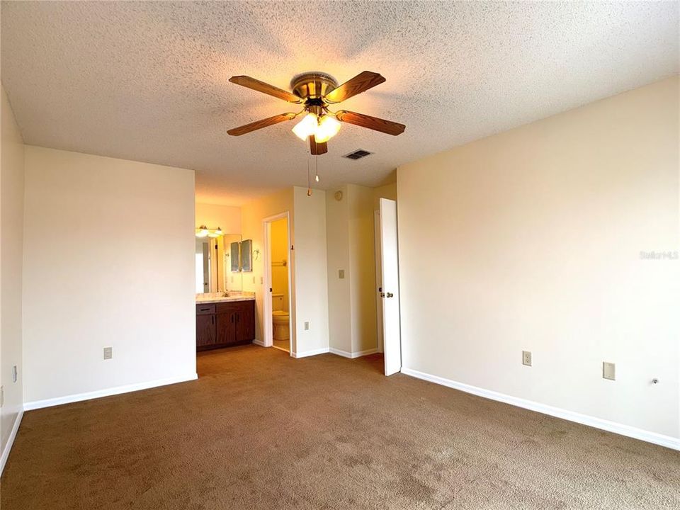 For Rent: $1,399 (3 beds, 2 baths, 1586 Square Feet)