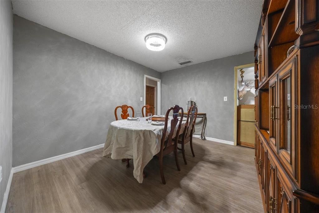 Active With Contract: $389,900 (4 beds, 2 baths, 2310 Square Feet)