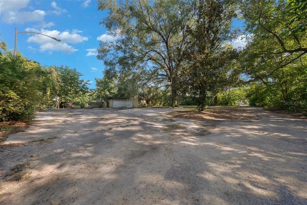 Active With Contract: $389,900 (4 beds, 2 baths, 2310 Square Feet)