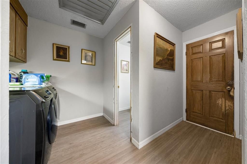 Active With Contract: $389,900 (4 beds, 2 baths, 2310 Square Feet)