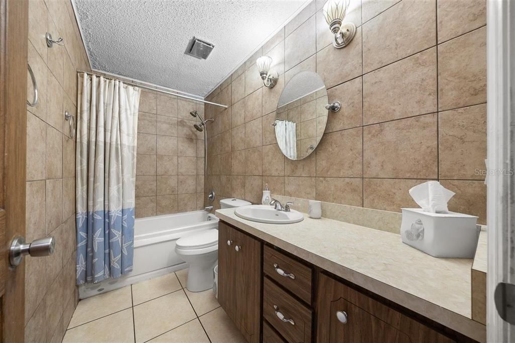 Active With Contract: $389,900 (4 beds, 2 baths, 2310 Square Feet)