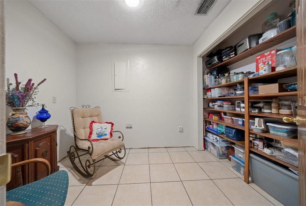 Active With Contract: $389,900 (4 beds, 2 baths, 2310 Square Feet)