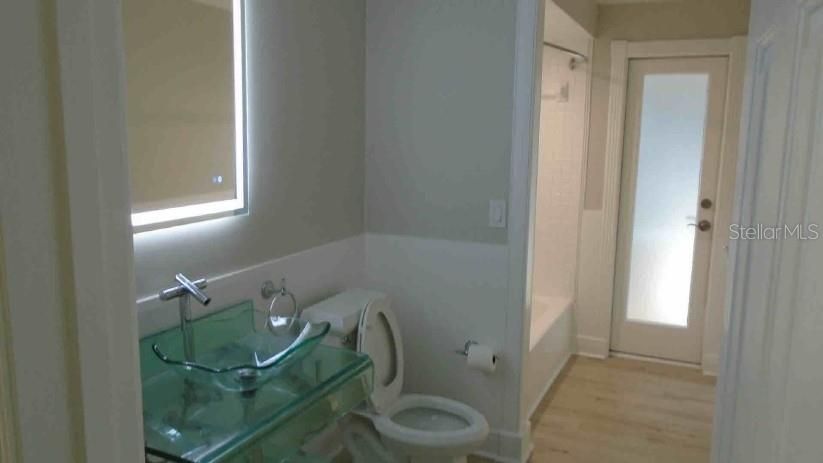 出租: $3,995 (4 贝兹, 2 浴室, 1972 平方英尺)