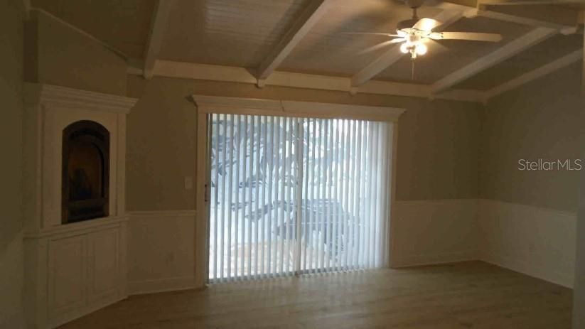 出租: $3,995 (4 贝兹, 2 浴室, 1972 平方英尺)