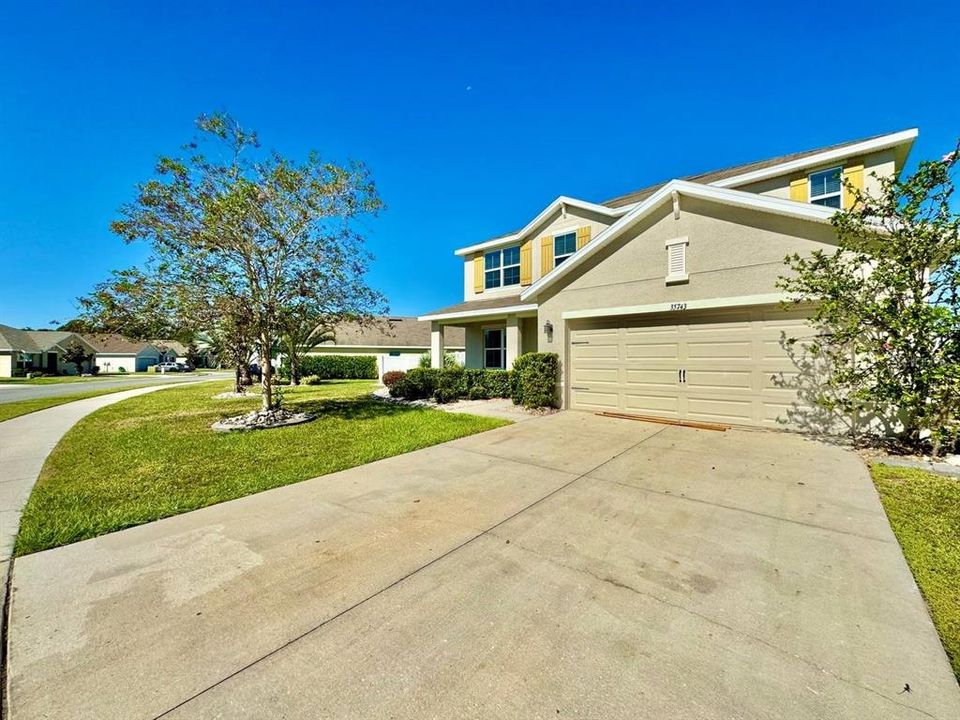 For Rent: $2,500 (5 beds, 2 baths, 2823 Square Feet)