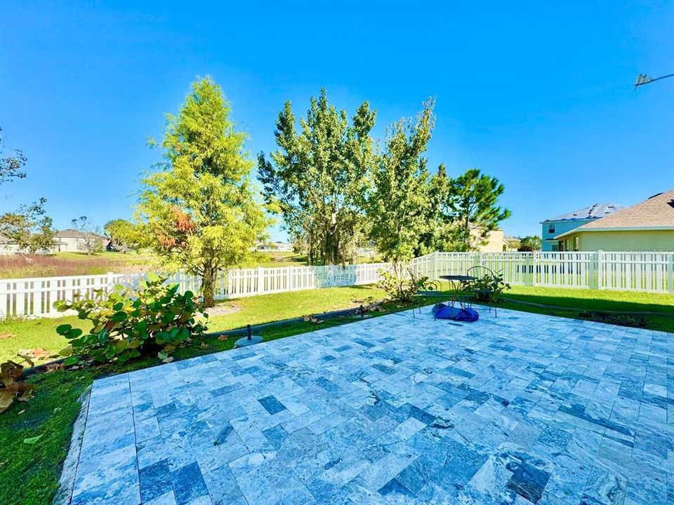 For Rent: $2,500 (5 beds, 2 baths, 2823 Square Feet)