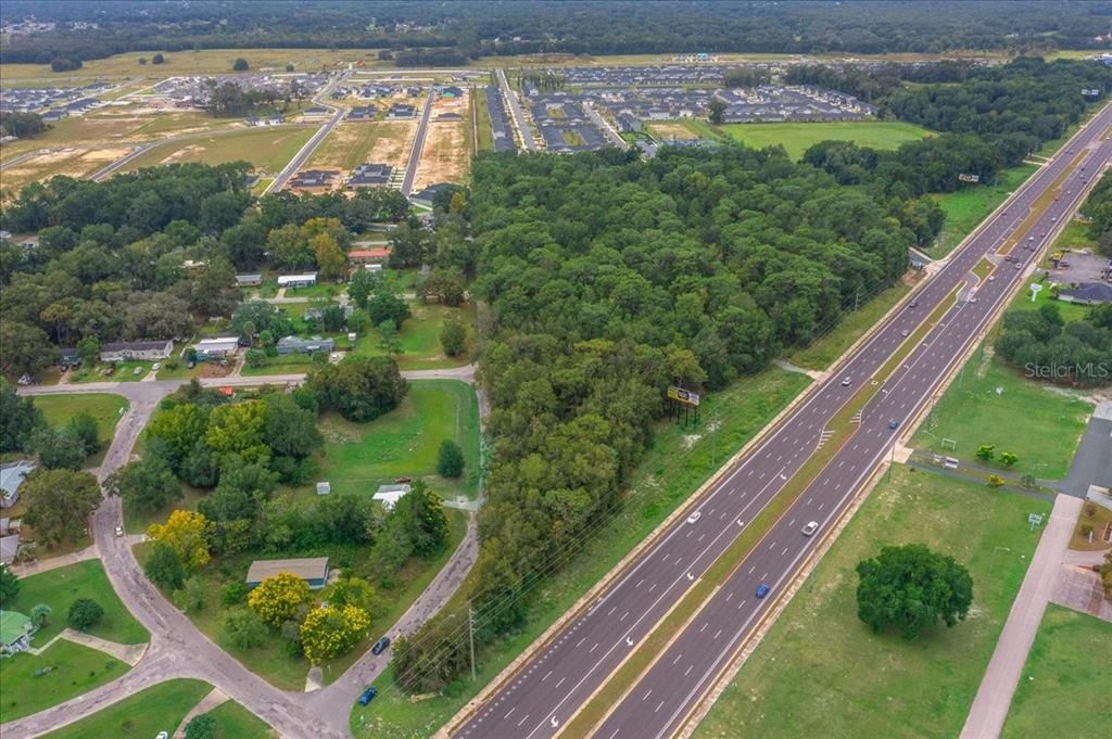 待售: $5,500,000 (16.75 acres)