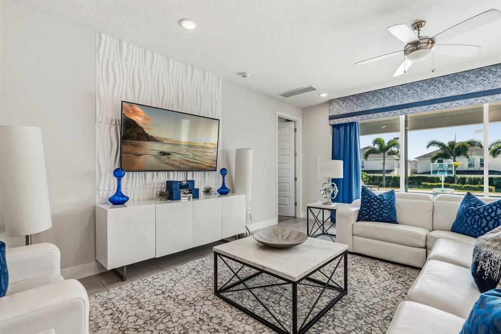 合同活跃: $820,000 (8 贝兹, 6 浴室, 3618 平方英尺)