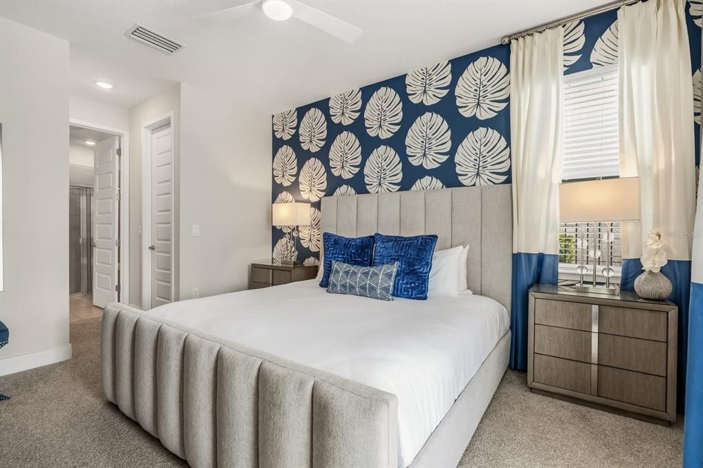 合同活跃: $820,000 (8 贝兹, 6 浴室, 3618 平方英尺)