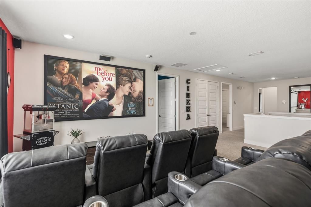 合同活跃: $820,000 (8 贝兹, 6 浴室, 3618 平方英尺)