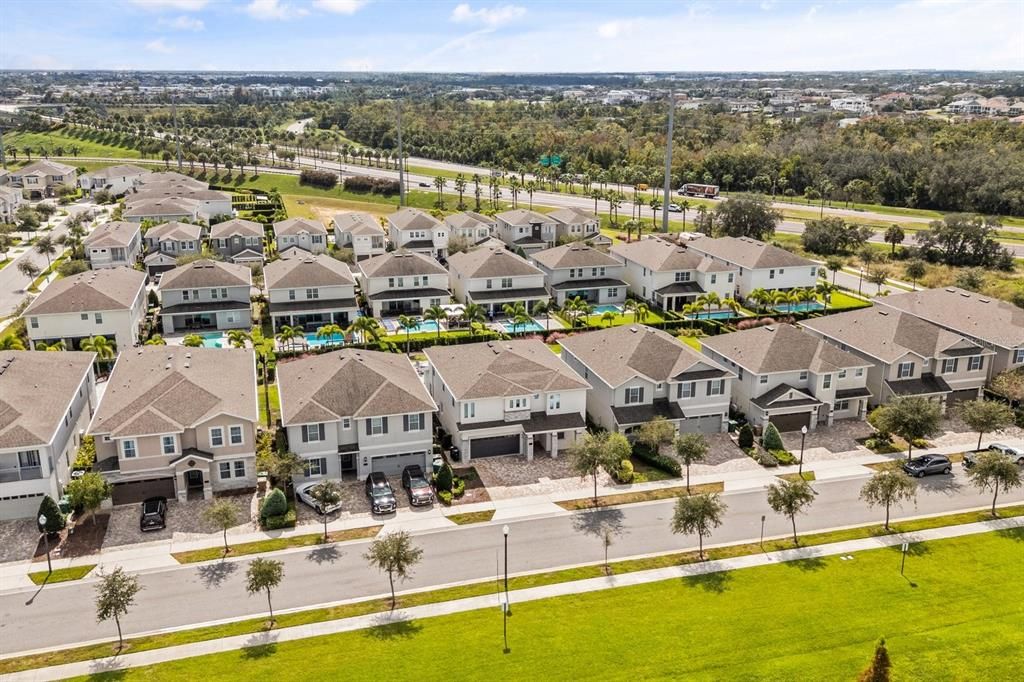 合同活跃: $820,000 (8 贝兹, 6 浴室, 3618 平方英尺)