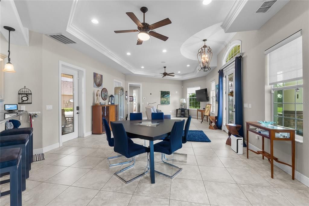 На продажу: $819,000 (2 спален, 2 ванн, 2887 Квадратных фут)