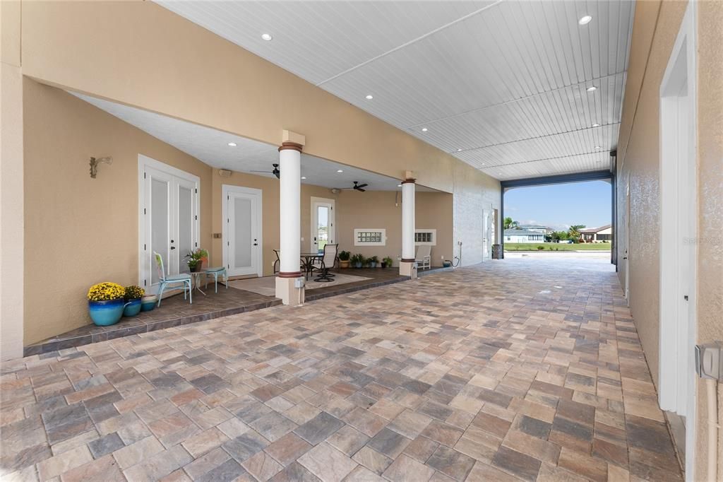 На продажу: $819,000 (2 спален, 2 ванн, 2887 Квадратных фут)