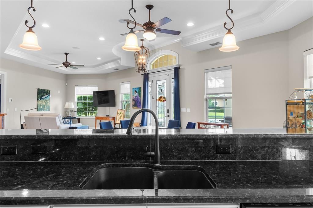 На продажу: $819,000 (2 спален, 2 ванн, 2887 Квадратных фут)