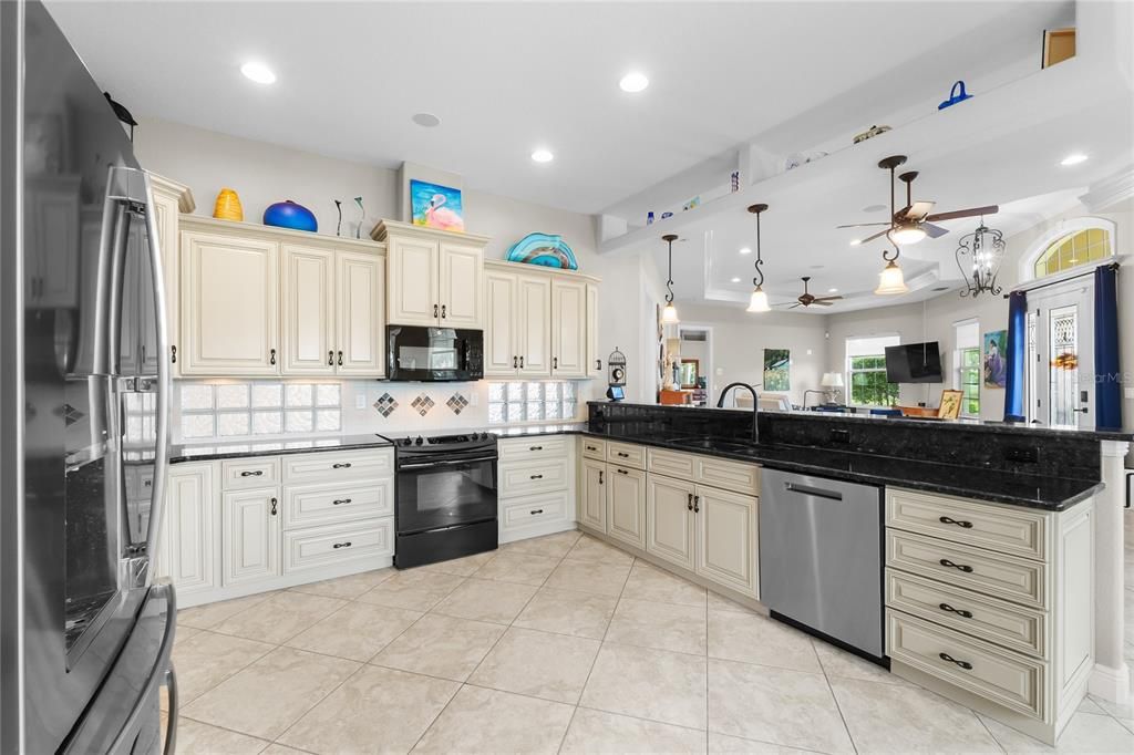 На продажу: $819,000 (2 спален, 2 ванн, 2887 Квадратных фут)