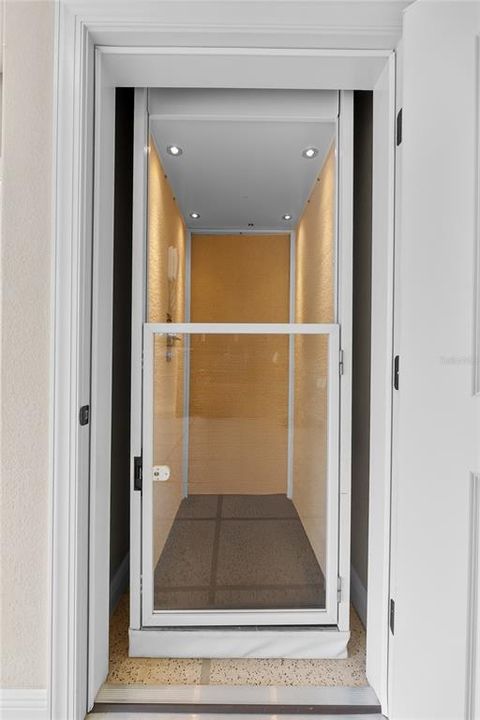 На продажу: $819,000 (2 спален, 2 ванн, 2887 Квадратных фут)