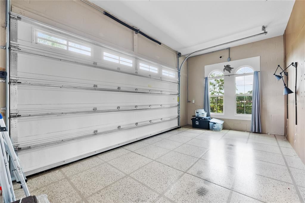 На продажу: $819,000 (2 спален, 2 ванн, 2887 Квадратных фут)